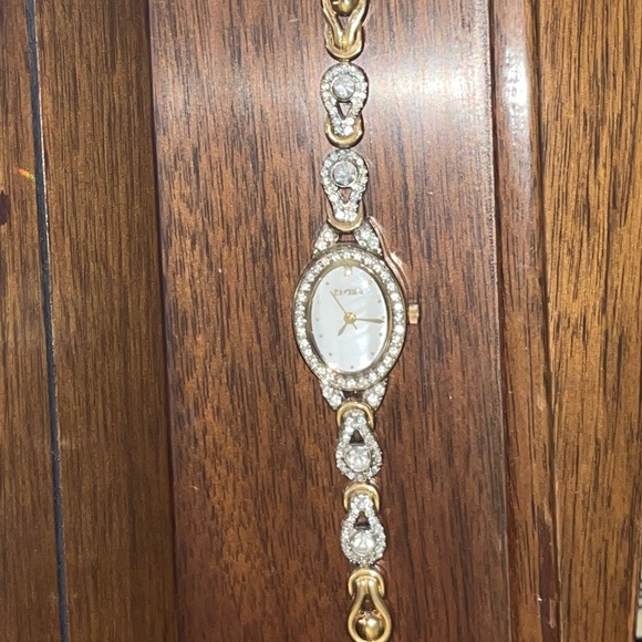 Elgin women’s watch - Picture 2 of 4